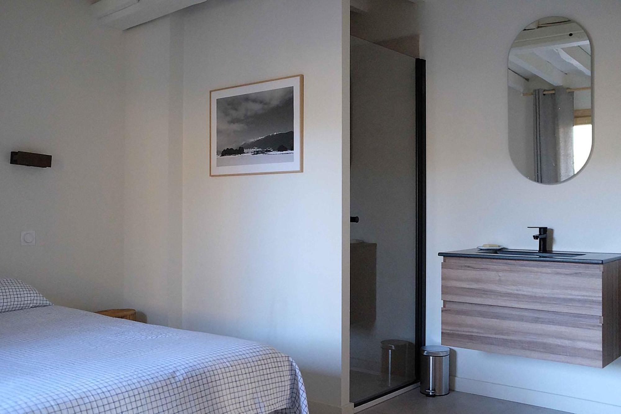 Appartement Avec Vue Et Jardin Formigueres Bagian luar foto